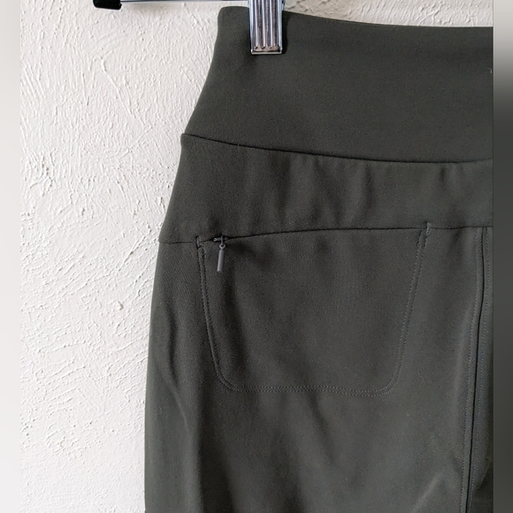 Athleta Headlands Hybrid Cargo Tight - 0 - Picture 8 of 12